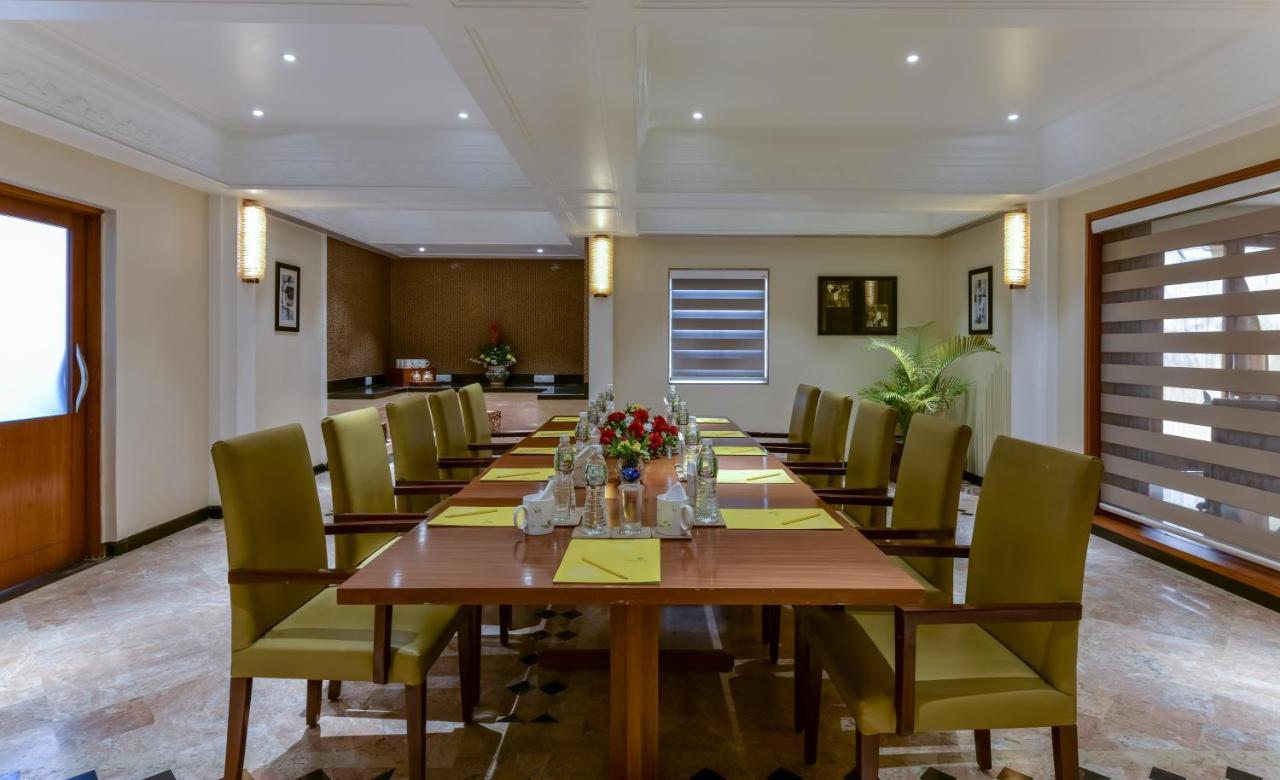 מלון Lemon Tree Premier “The Atrium” אחמדאבאד מראה חיצוני תמונה